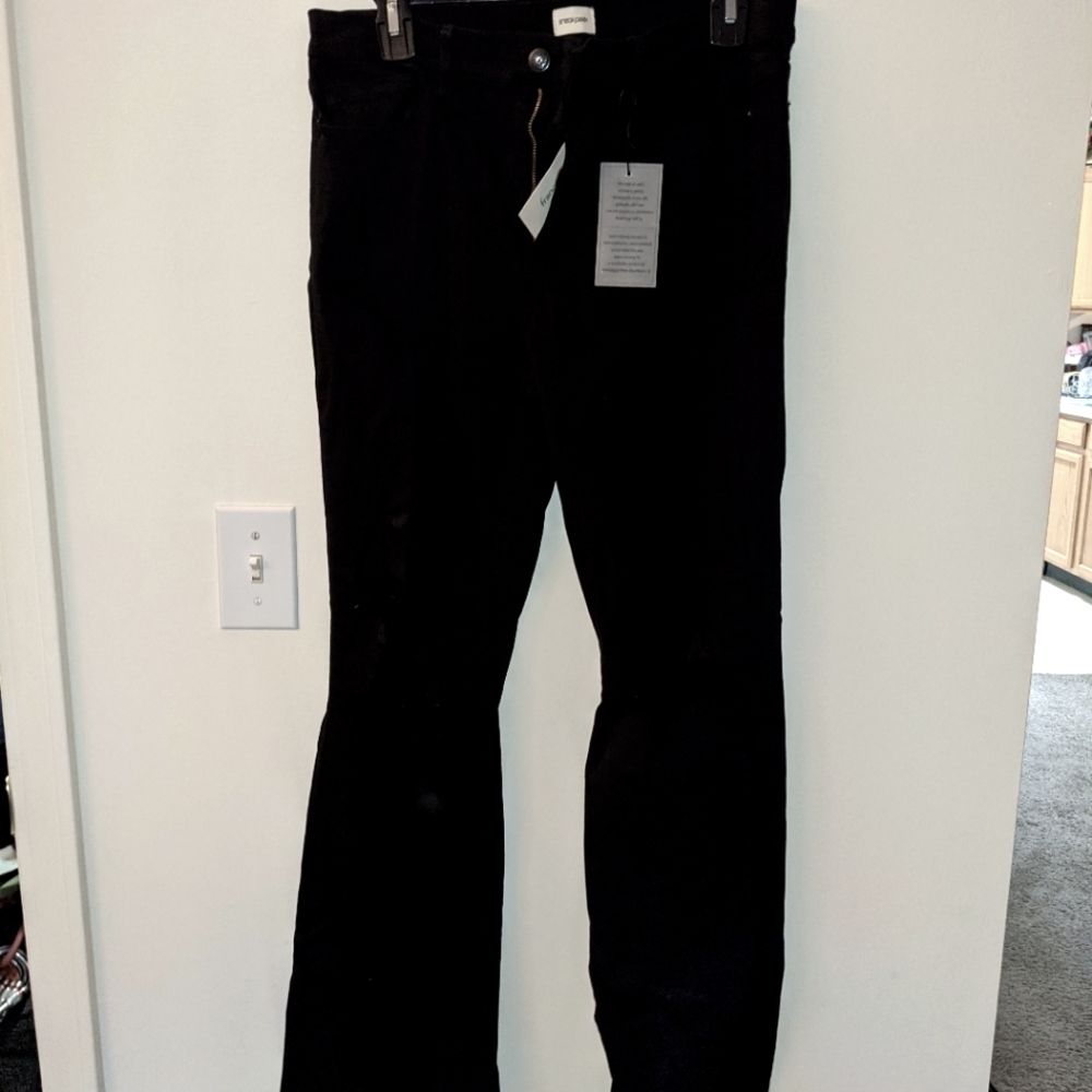 Francesca's size 30 black distressed jeans